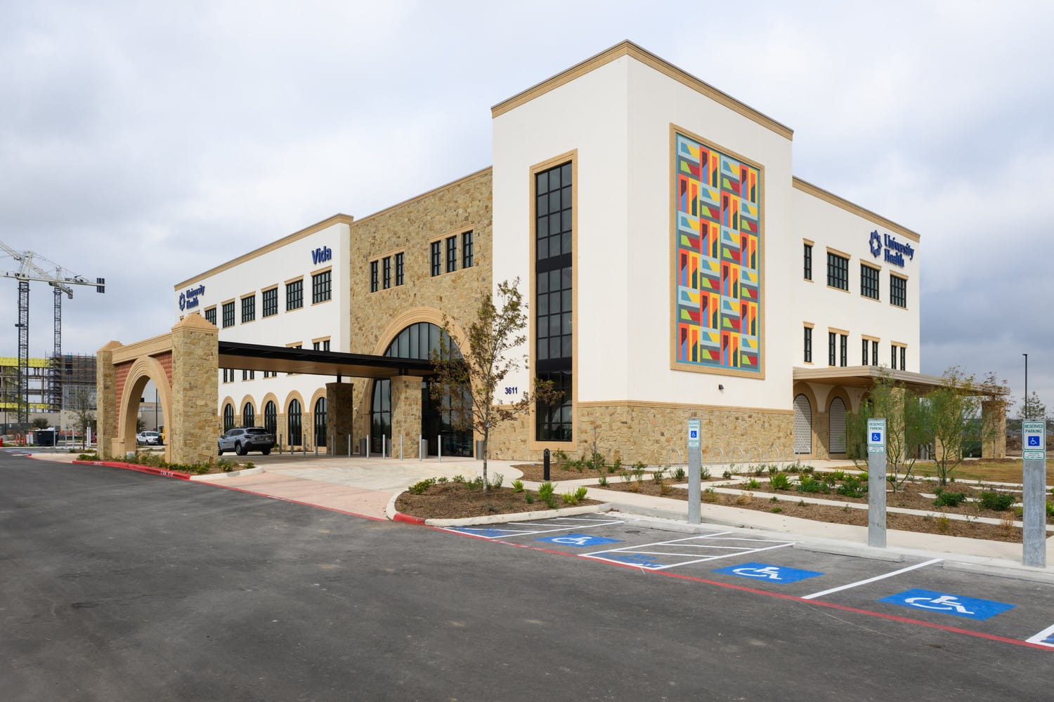 Outdoor view of University Health Vida